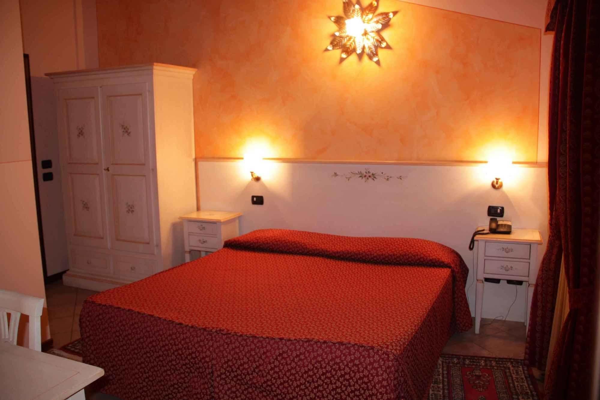 Albergo La Piana Ghedi Екстер'єр фото